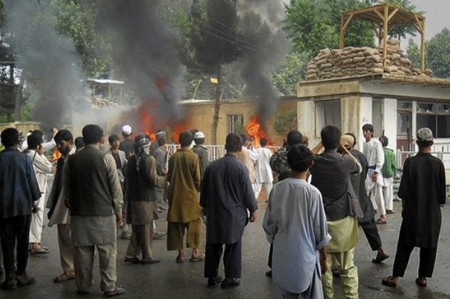 تظاهرات خشماگین مردم تخار علیه کشتار مردم بیگناه