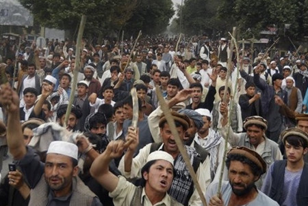 تظاهرات خشماگین مردم تخار علیه کشتار مردم بیگناه