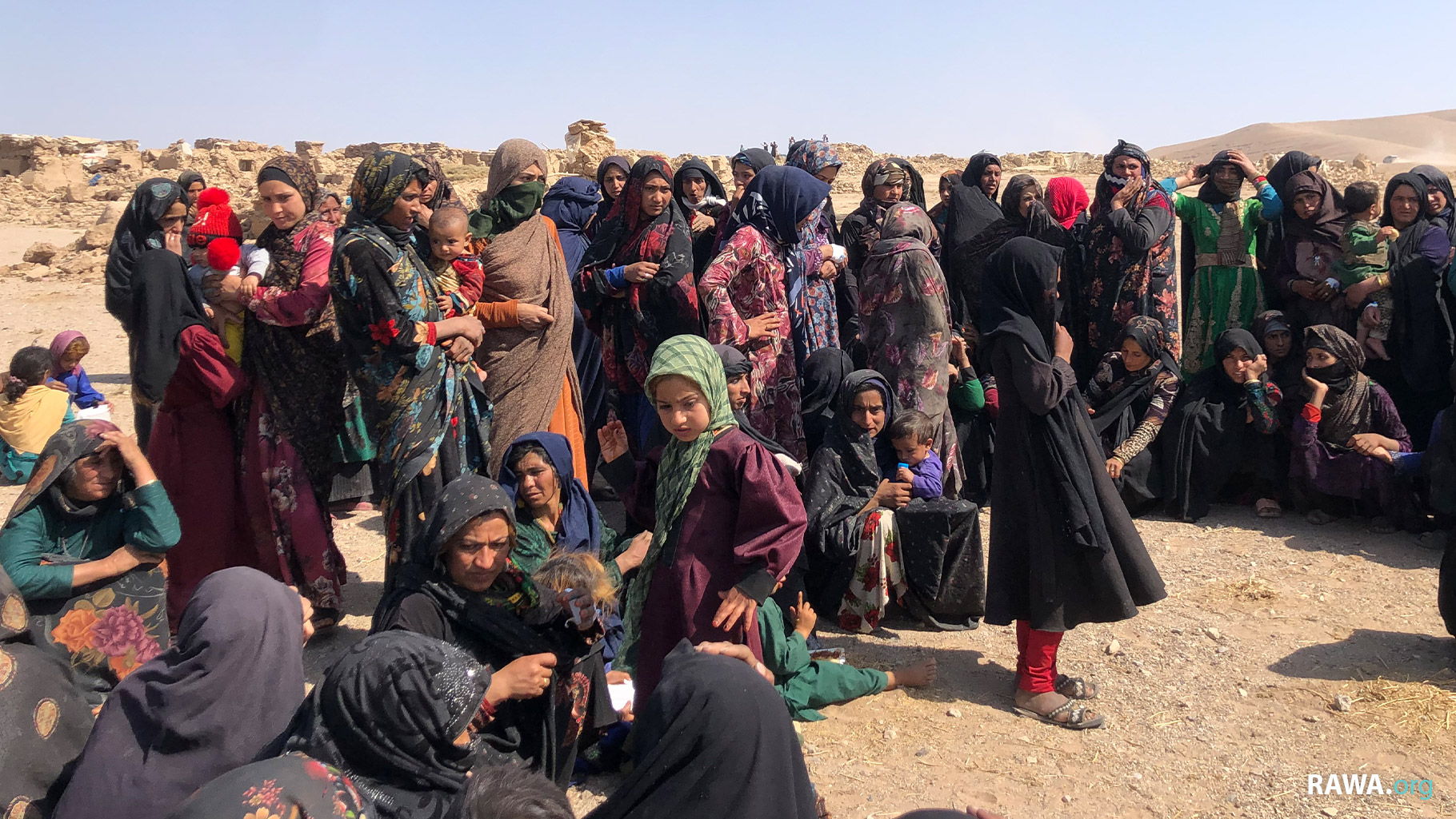 راوا در مناطق زلزله زده هرات